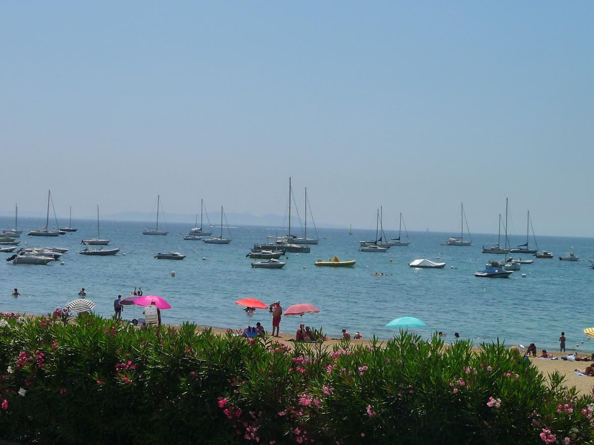 Villa L'Ensoleillade La Londe-les-Maures Exteriör bild